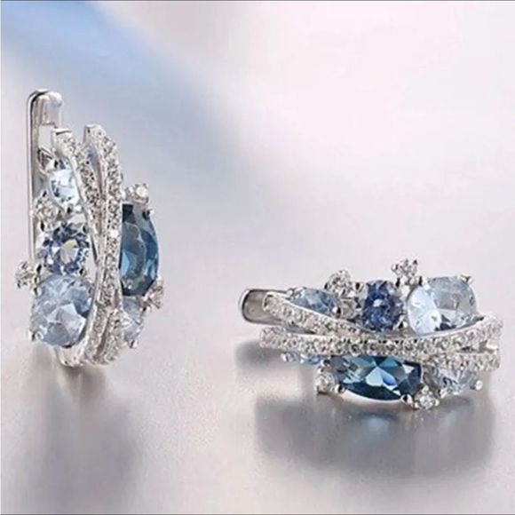 💎Silver Blue Sapphire Diamond Earrings - Picture 5 of 10